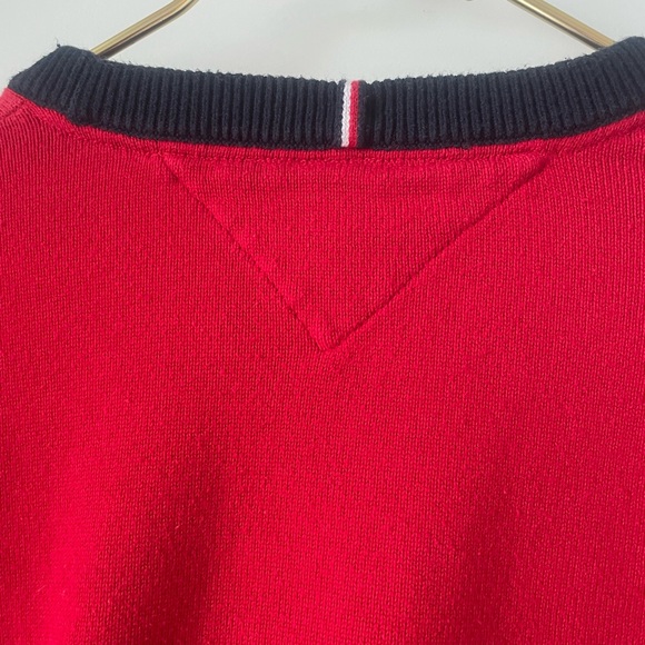 Tommy Hilfiger Red Logo Crewneck Sweater Relaxed Fit M - Picture 8 of 8